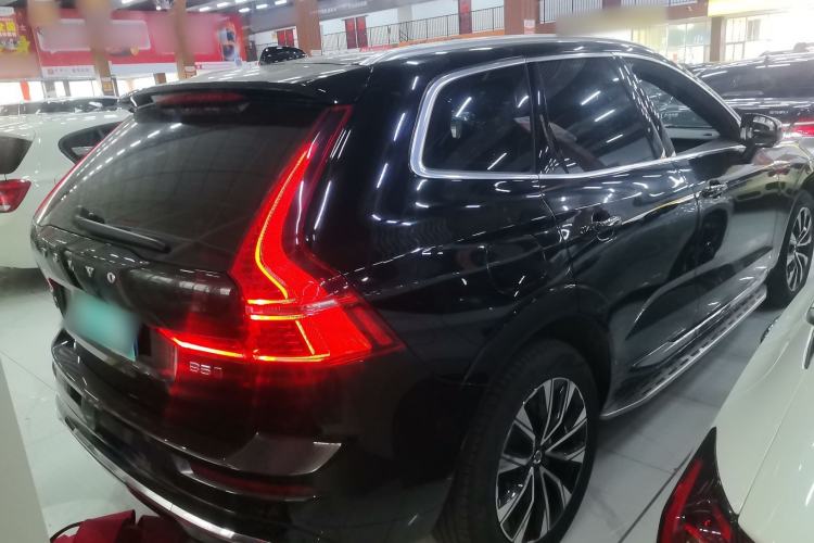 Used Volvo XC60 2023 B5 4x4 Smart Luxury Edition Rear Right 45 Deg