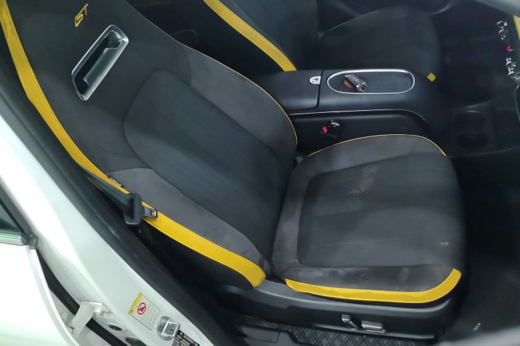 Used ORA Good Cat GT 2023 Mulan Edition 401km Prestige Version Right Front Seat