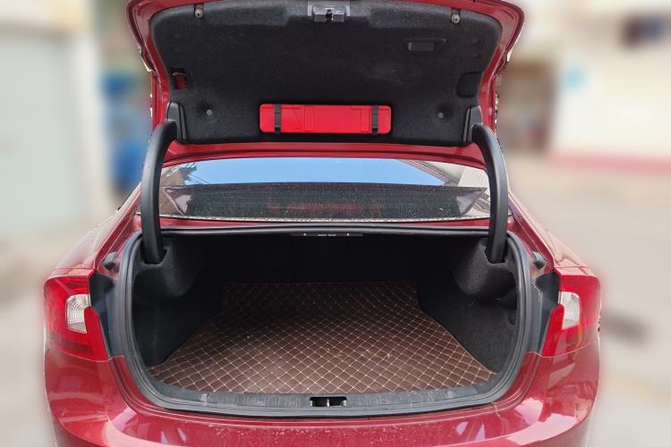 Used Volvo S60 2015 S60L 2.0T Zhiyuan Edition Trunk