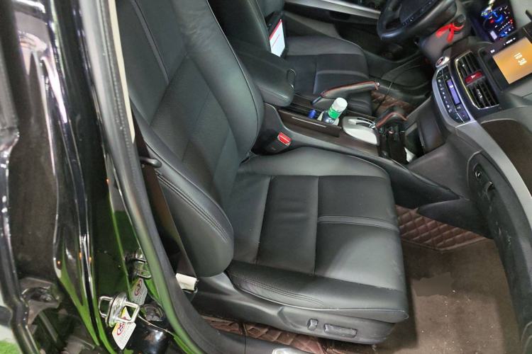 Used Honda Crosstour 2014 2.4L Luxury Edition