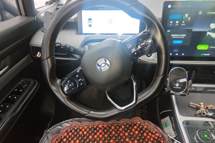 Used Hycan Z03 2022 510 km Range Trendy Cool Version 160 kW 61.13 kWh
