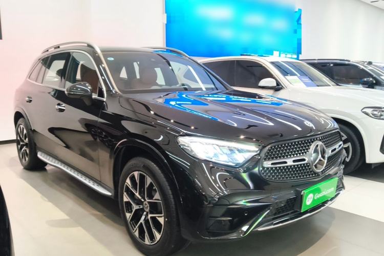 Used Mercedes-Benz GLC New Energy 2025 350 e L 4MATIC Collector's Edition Front Right 45 Deg