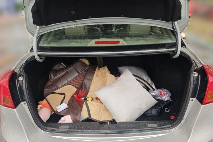 Used Buick Excelle 2015 1.5L Manual Classic Trim Trunk