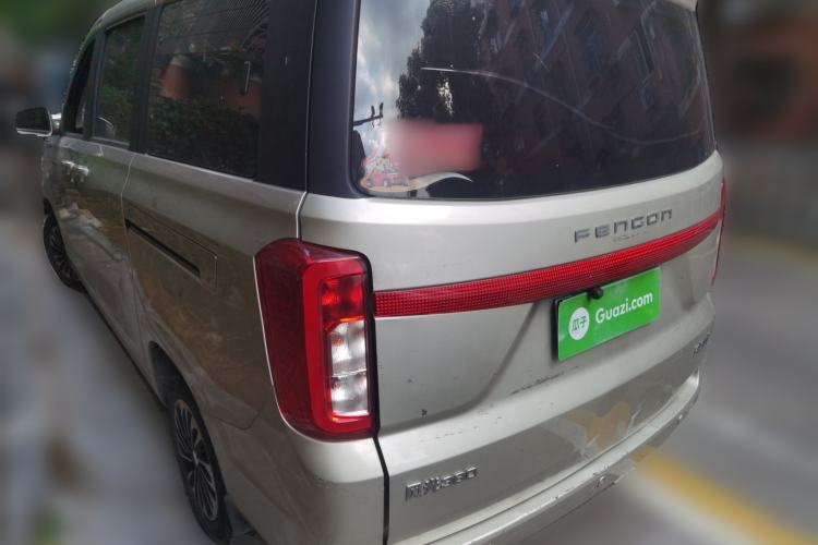 Used Dongfeng Fengon 380 2022 1.5L Comfort-Class Passenger Vehicle (Steel Spring) with 8 Seats