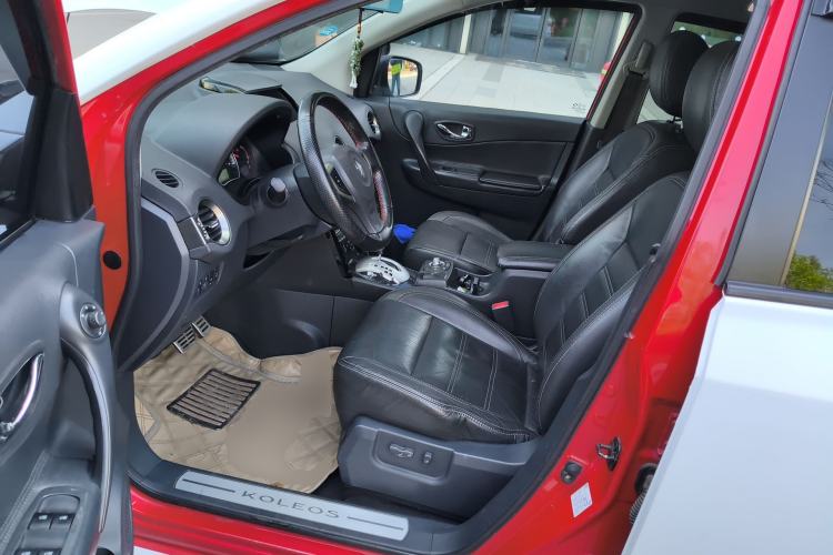 Used Renault Koleos 2012 2.5L 4x4 Comfort Edition with Navigation
