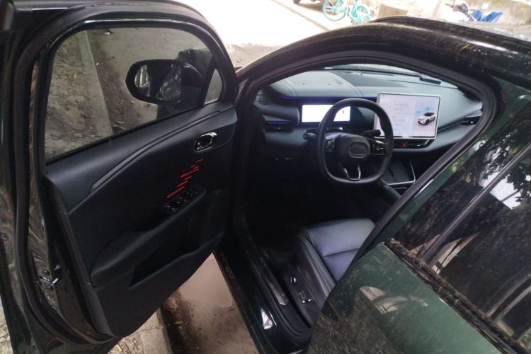 Used Lynk & Co 06 EM-P 2023 EM-P 126 Long-Range Halo