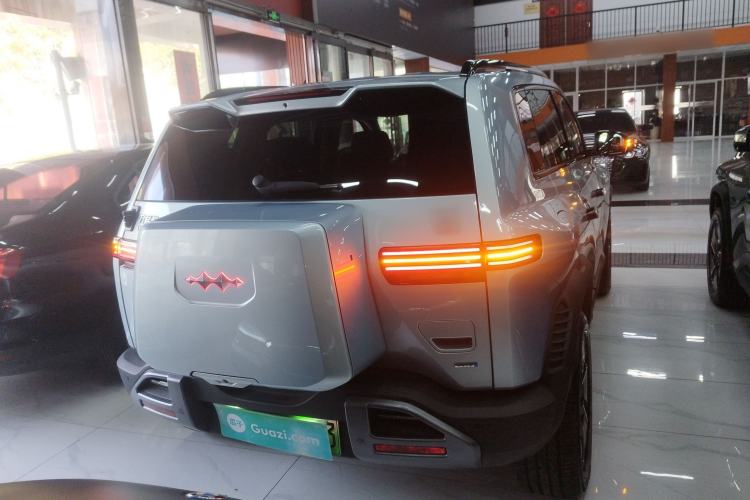 Used Formula Leopard Titanium 3 2025 501KM All-Wheel Drive Intelligent Driving Ultra Version