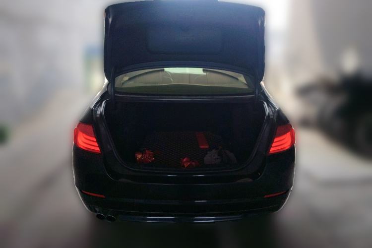 Used BMW 5 Series 2011 523Li Leading Model Trunk