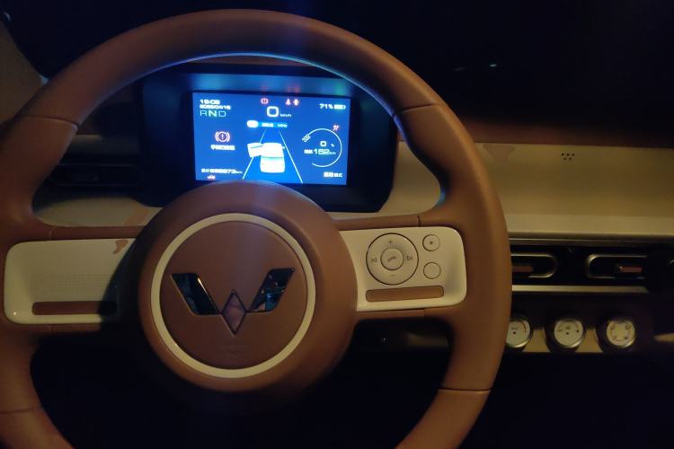 Used Wuling Hongguang MINIEV 2024 3rd Generation 215km Youth Edition Center Console