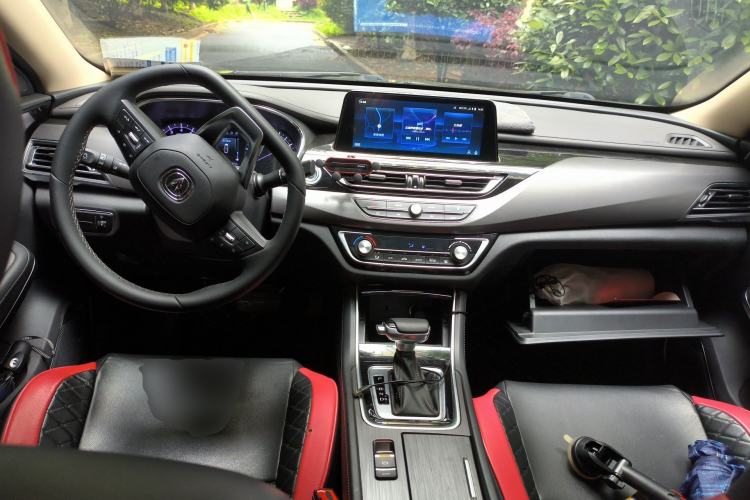 Used CHANGAN Ruicheng CC 2021 Blue Whale Edition 1.5T DCT Elite Model Center Console
