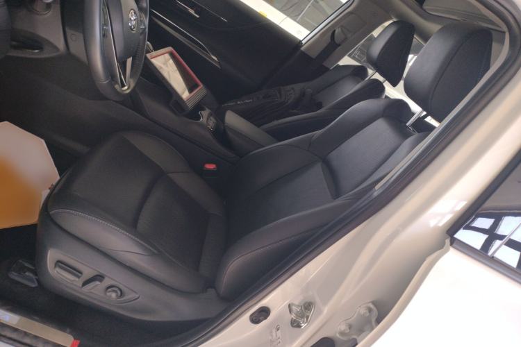 Used Toyota Venza 2023 2.0L CVT Two-Wheel Drive Prestige Version
