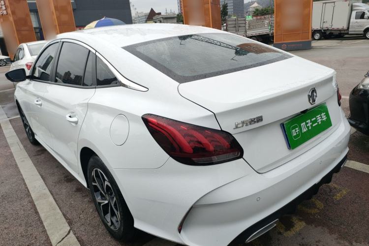 Used MG 5 2022 180 DVVT CVT Youth Luxury Edition
