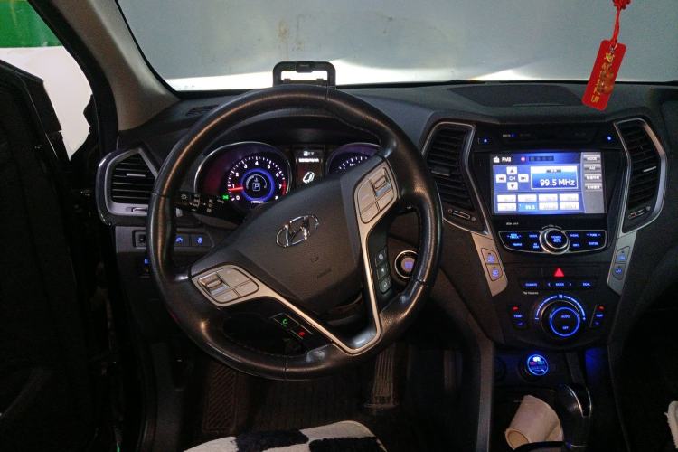 Used Hyundai Santa Fe 2015 2.0T Automatic All-Wheel Drive Smart Version 5 Seats