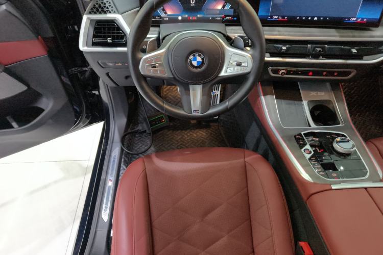 Used BMW X5 2023 xDrive 30Li Luxury M Sport Night Edition Package
