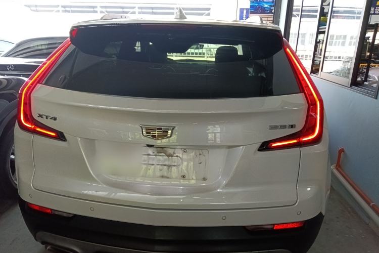 Used Cadillac XT4 2020 28T Two-Wheel-Drive Leading Version
