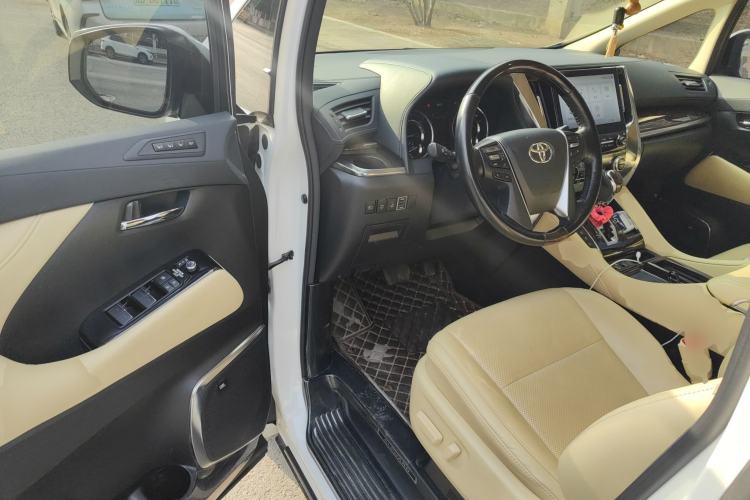 Used Toyota Alphard 2021 Dual-Engine 2.5L Luxury Edition