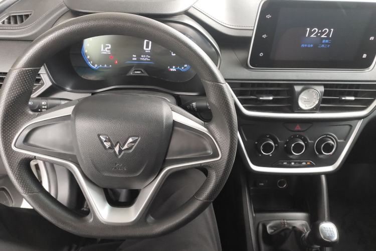 Used Wuling Hongguang S3 2018 1.5L Manual Comfort Model China V Standard
