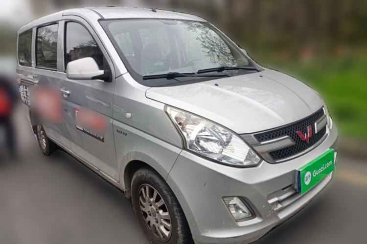 Used Wuling Rongguang V 2018 1.5L Standard Version
