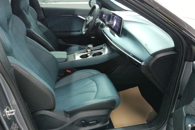 Used MG 7 2023 2.0T Automatic Hunter Luxury Edition Right Front Seat