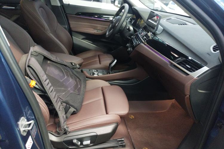 Used BMW X1 2022 sDrive25Li Leading Model Right Front Seat