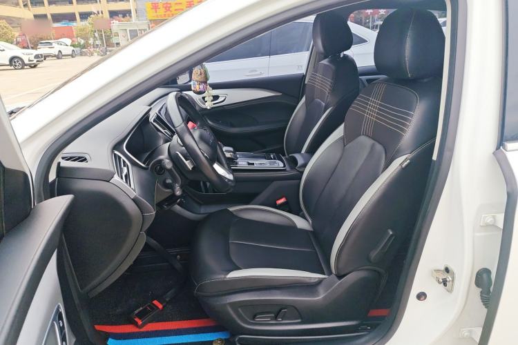 Used Roewe i6 MAX 2020 300TGI Automatic Cool & Stylish Skyroof Edition Left Front Seat