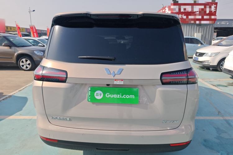 Used Wuling Wuling Starlight 730 2025 Model Plug-in Hybrid 125km Luxury Edition
