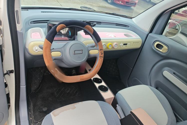 Used Bestune Pony 2025 222km Range Agile Horse Center Console