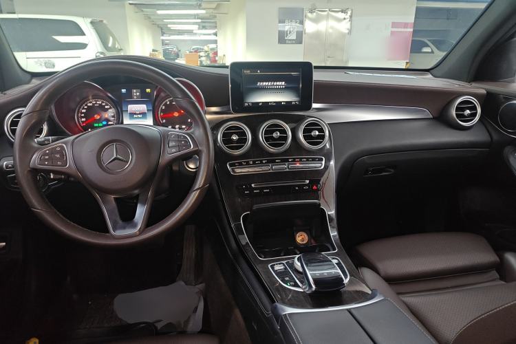 Used Mercedes-Benz GLC 2017 GLC 260 4MATIC Luxury Model