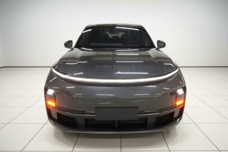 Used Li Auto L8 2023 Pro Model Front