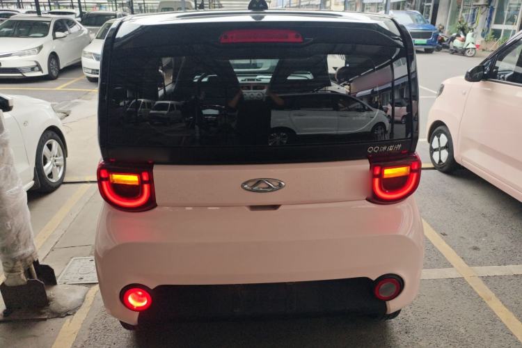 Used Chery QQ Ice Cream 2022 170km Sundae Phosphate Lithium-Ion Rear