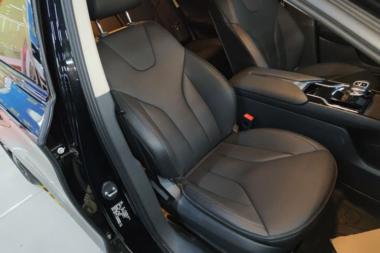 Used Hongqi E-QM5 2023 Revised Version Basic Travel Edition Right Front Seat