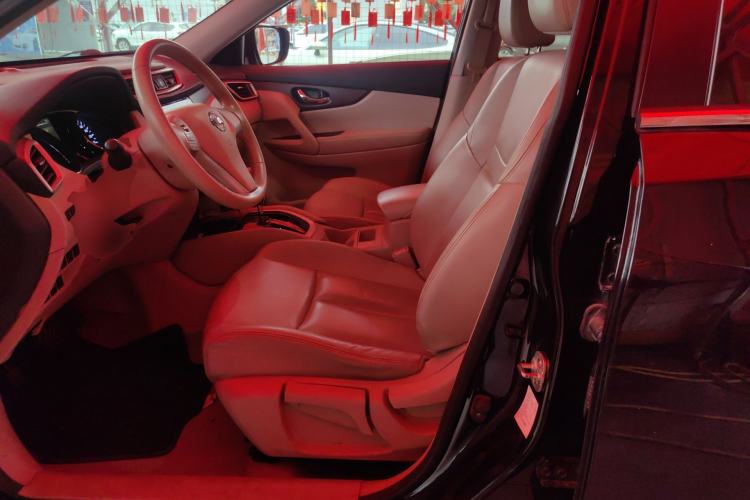 Used Nissan X-Trail 2015 2.0L CVT Comfort MAX Edition 2WD Left Front Seat