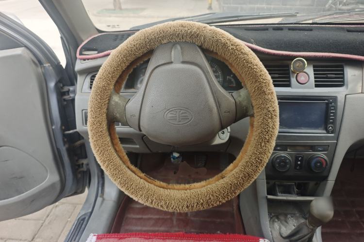 Used FAW Xiali N5 2011 1.3L Manual Luxury Edition Steering Wheel