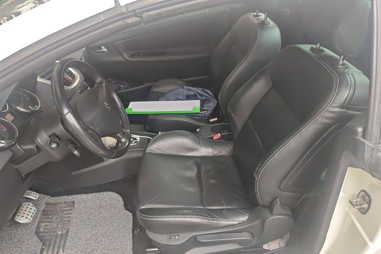 Used Peugeot 207 2013 1.6L CC Automatic Fashion Edition
