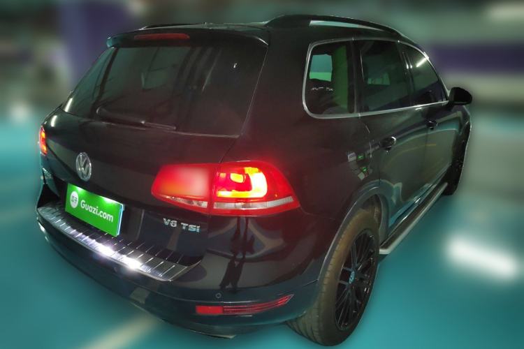 Used Volkswagen Touareg 2014 3.0 TSI New Edition Rear Right 45 Deg