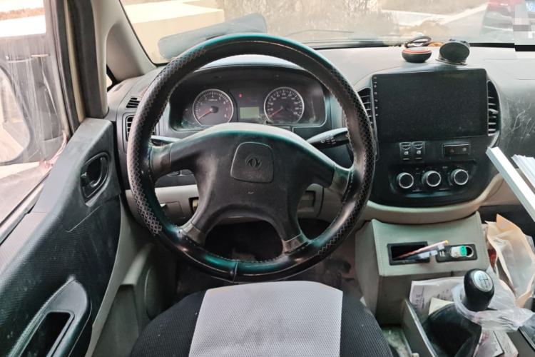 Used FORTHING Lingzhi 2016 M3 1.6L 7-Seater Standard Model China V Emission Standard Steering Wheel