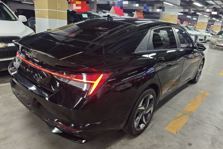 Used Hyundai Elantra 2022 1.5L CVT LUX Prestige Edition Rear Right 45 Deg