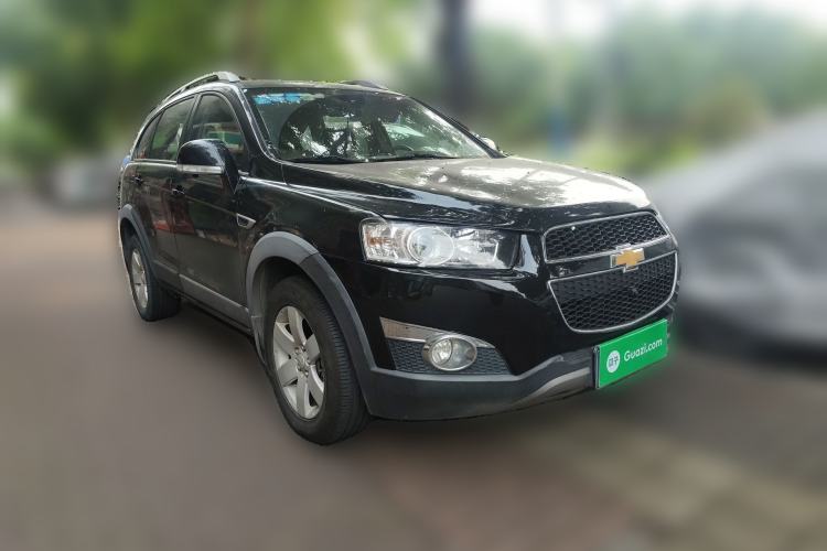Used Chevrolet Captiva 2014 2.4L 4x4 Luxury Edition 5 Seats Front Right 45 Deg