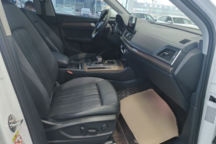 Used Audi Q5L 2022 40T Luxury Elegant Model
