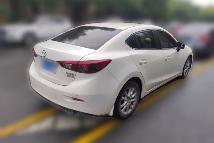 Used Mazda 3 Axela 2017 Sedan 1.5L Automatic Luxury Model Emission Standard China V
