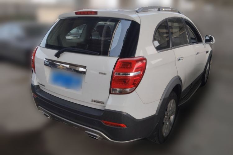 Used Chevrolet Captiva 2015 2.4L 4x4 Flagship Edition 7-Seater Rear Right 45 Deg