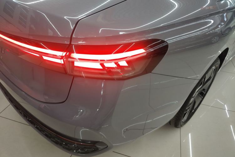 Used Volkswagen Passat 2025 Pro 380TSI Starry Dragon Luxury Edition
