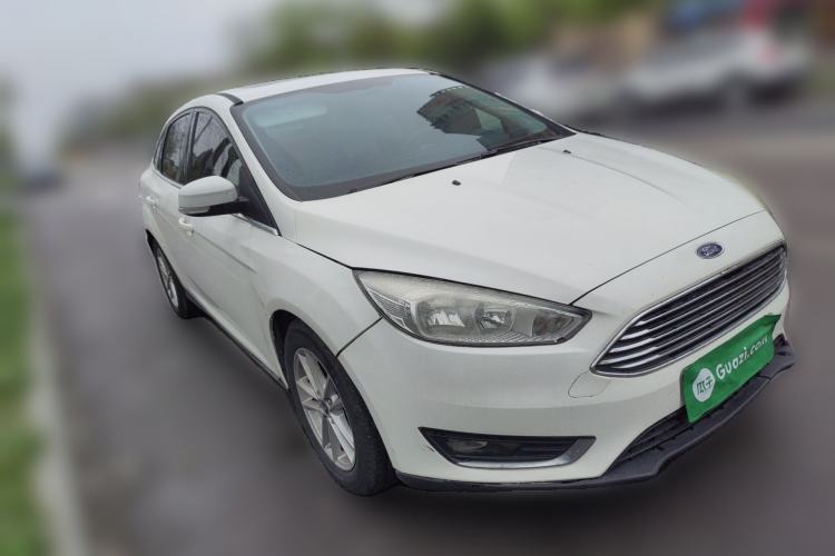 Used Ford Focus 2017 Sedan EcoBoost 180 Automatic Elite Model Front Right 45 Deg