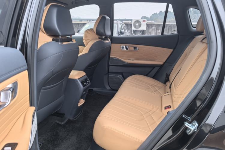 Used Geely Galaxy Xingjian 7 EM-i 2025 120km Exploration+ Version
