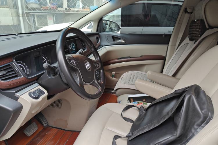 Used Buick GL8 2018 28T Luxury Model China VI Standard Driver Seat