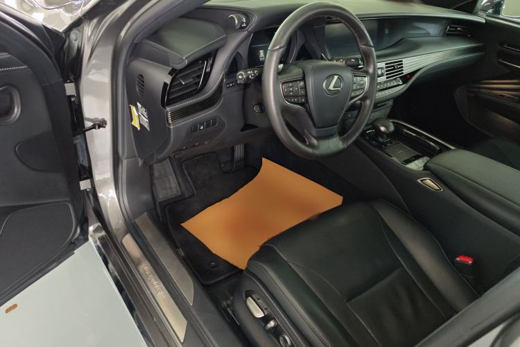 Used Lexus LS 2020 500h Excellence Edition China VI standard