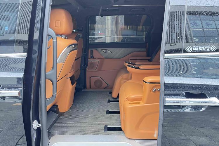 Used Wey Gaoshan 2025 Four-Wheel Drive Alpine 9 Interior 4