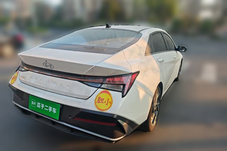 Used Hyundai Elantra 2023 1.5L CVT LUX Prestige Edition Rear Right 45 Deg