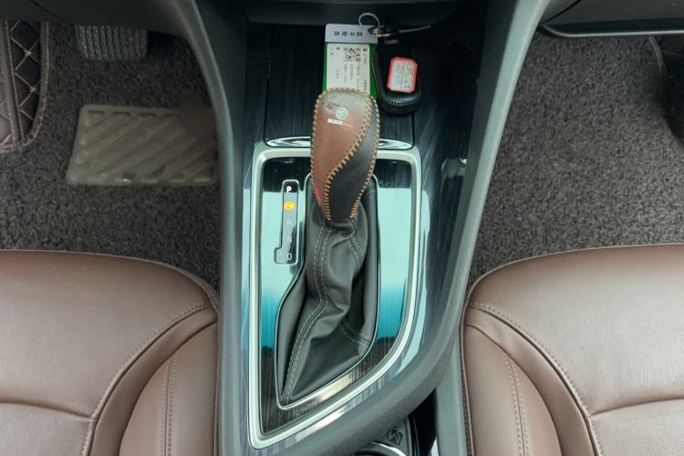 Used Buick GL6 2019 18T 6-Seater Connected Luxury Version China VI Standard Interior 7