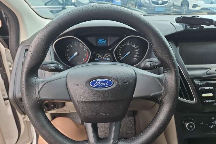 Used Ford Focus 2017 Sedan 1.6L Automatic Comfort Plus SmartDrive Edition